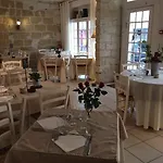 Hotel Restaurant Le Provencal Le Grau-du-Roi