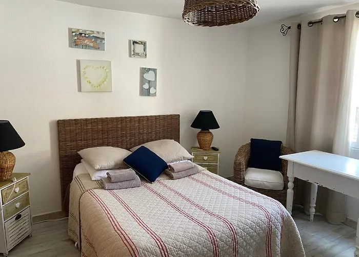 Hotel Restaurant Le Provencal Le Grau-du-Roi